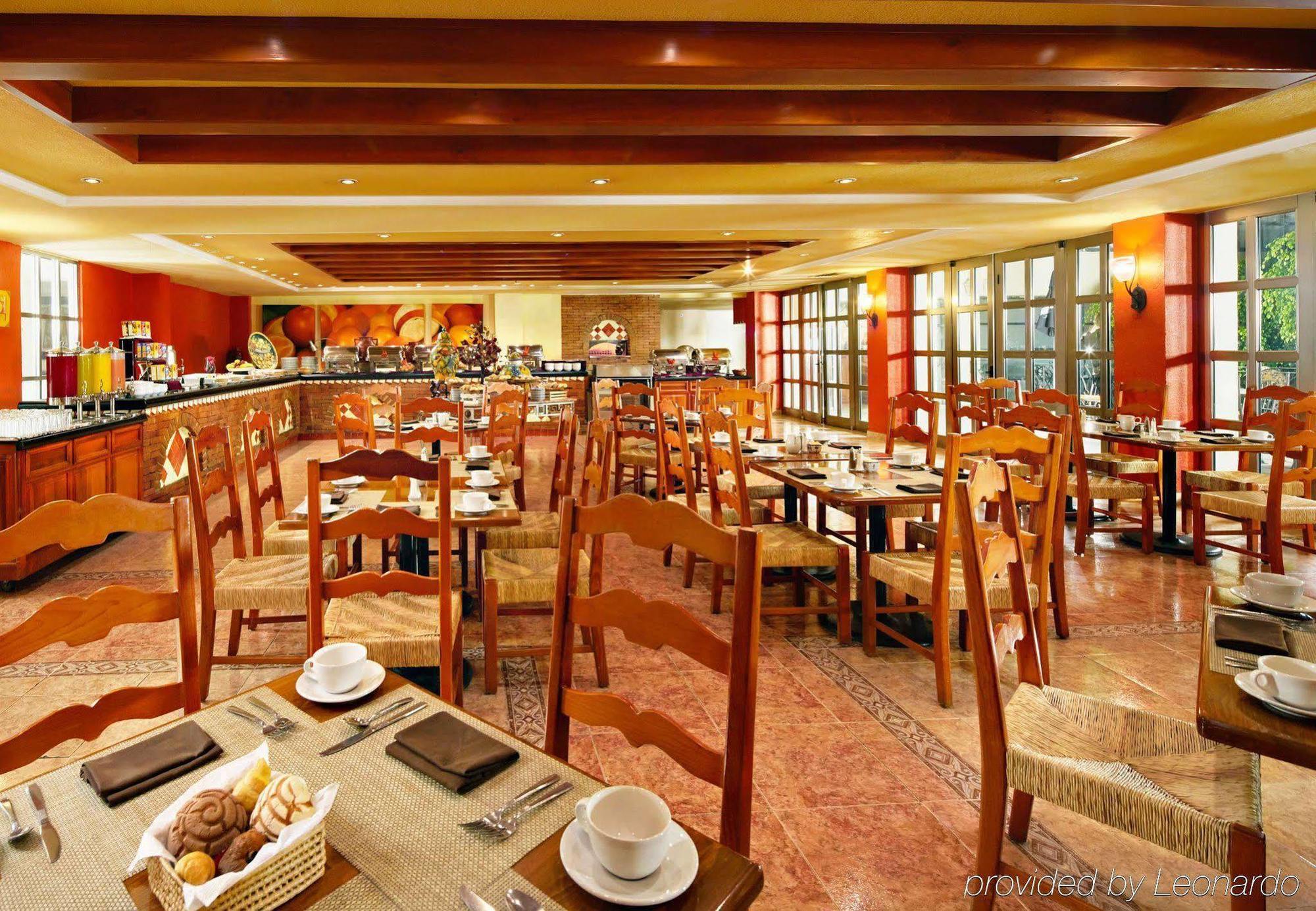 Fiesta Americana Hacienda Ixtapan De La Sal Zewnętrze zdjęcie The Garden Grille